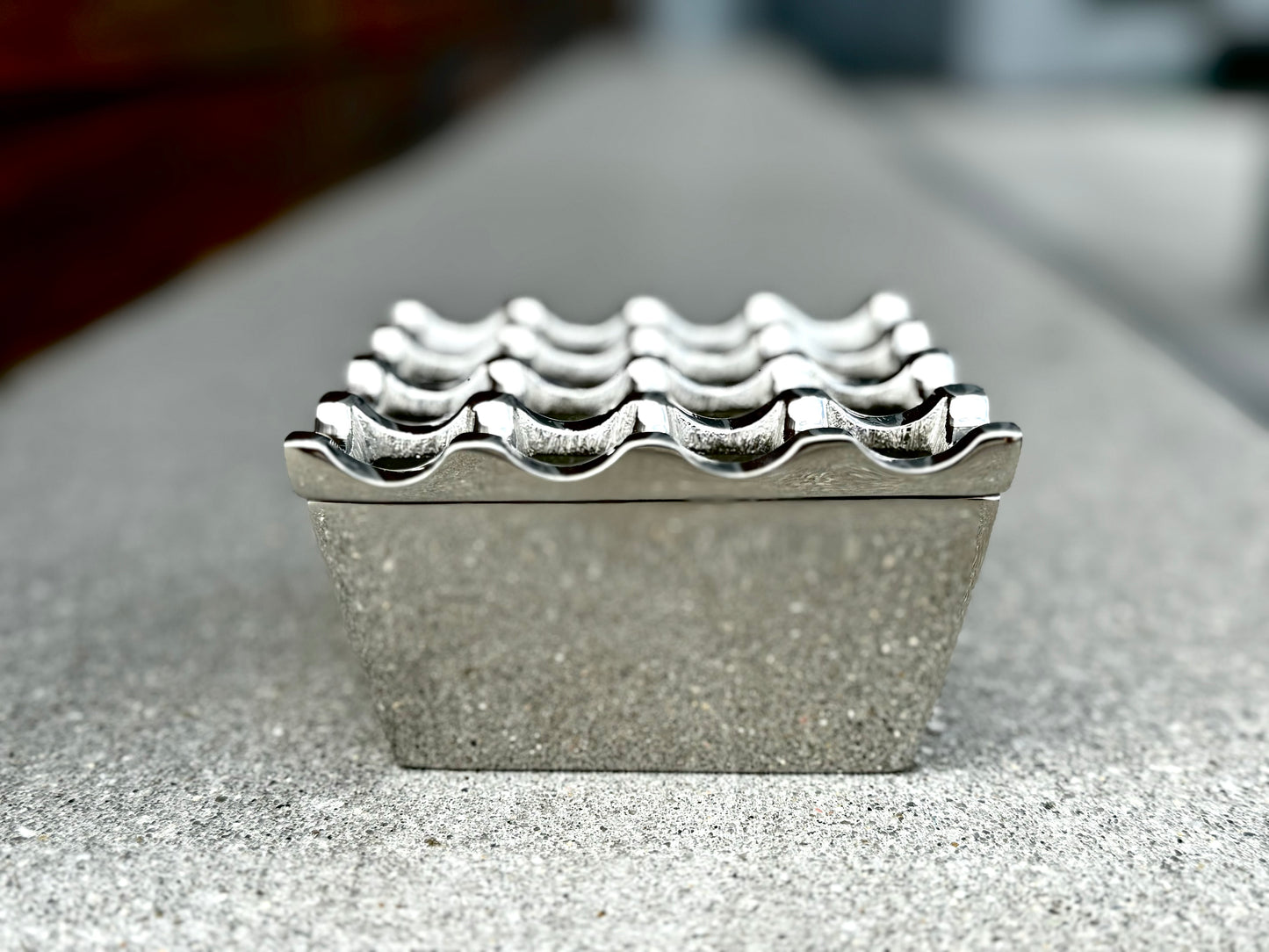 Windproof Chrome Ashtray 16-Hole