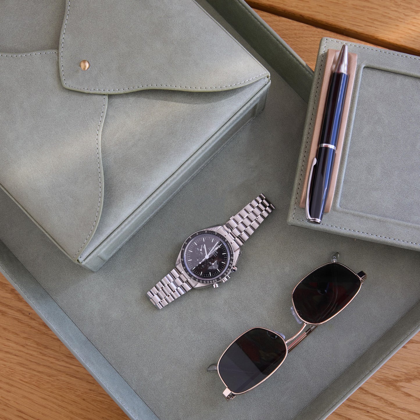 Vintage Moss Green with Gold